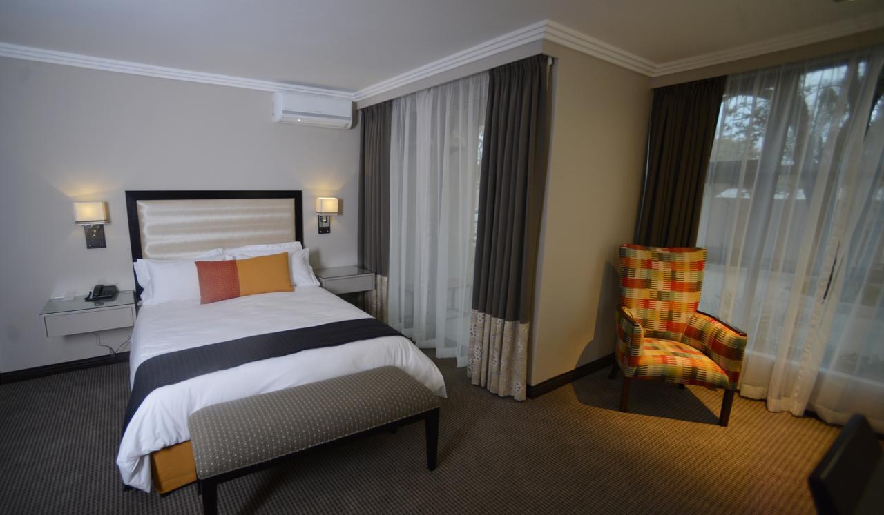 Regent Hotel City Gaborone Buitenkant foto
