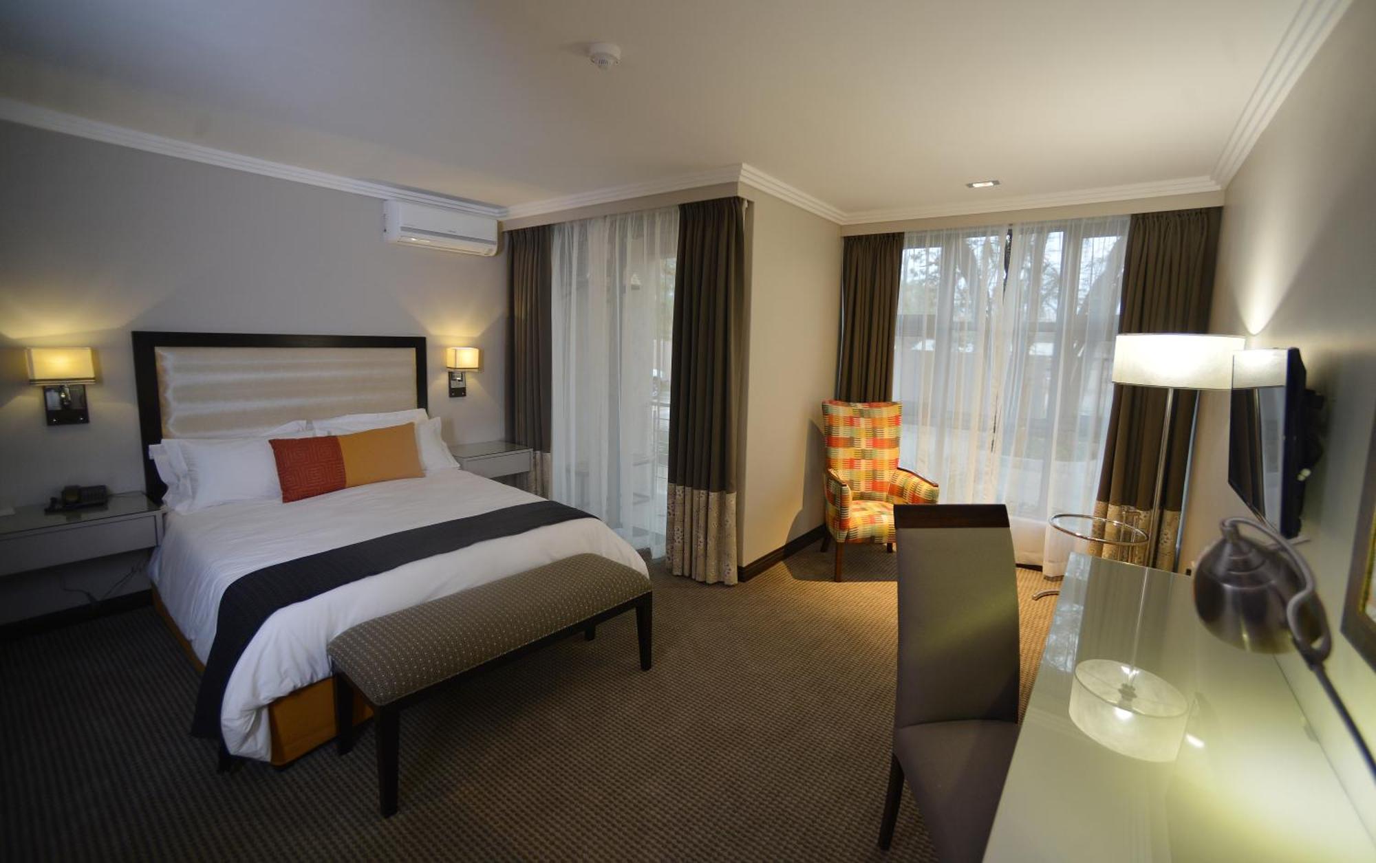 Regent Hotel City Gaborone Buitenkant foto
